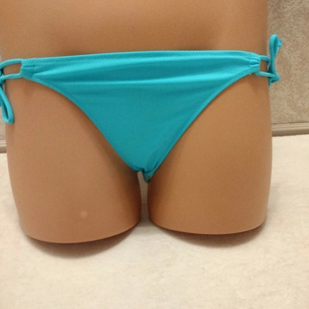Victoria's Secret Multicolor Ruffled Bikini - Picture 6 of 12